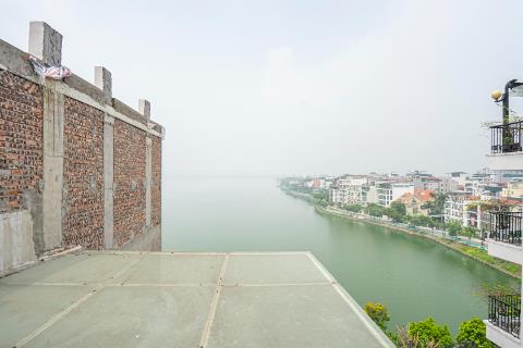 Spacious lake view 3 bedroom apartment for rent on Xuan Dieu street, Tay Ho