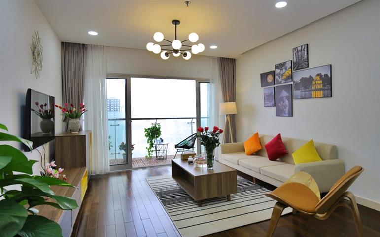 For lease a stunning 3 bedroom apartment in Lancaster, Ba Dinh