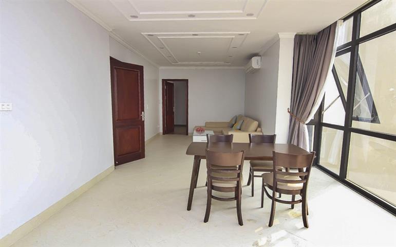 2 bedroom apartment for rent in Truc Lac, near Truc Bach Lake