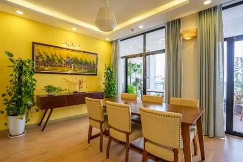 Beautiful & spacious 4 bedroom apartment for rent in To Ngoc Van, Tay Ho