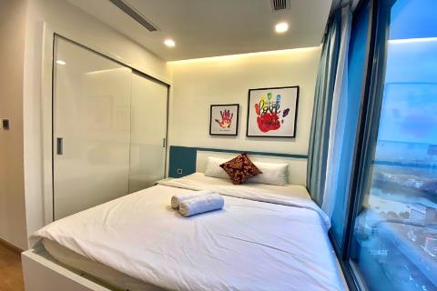2 bedroom apartment in Vinhome Metropolis building, Lieu Giai