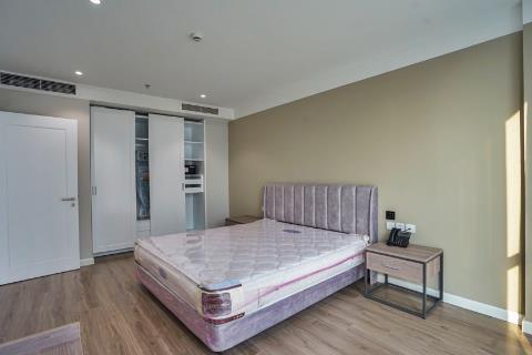 Fully furnished 1 bedroom apartment with swimming pool for rent in Thuy Khue, Ba Dinh