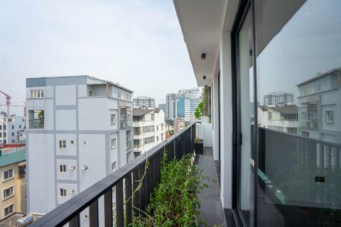 Modern and bright 3 bedroom apartment for rent in Trinh Cong Son, near the lake