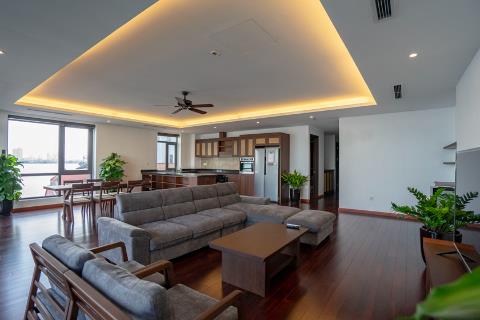 Lake view and modern 3 bedroom apartment with a large balcony for rent on Tu Hoa street, Tay Ho