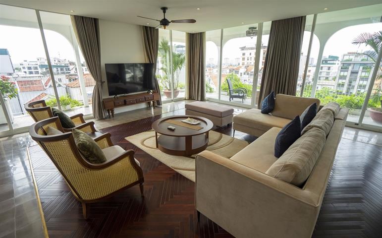 Modern and bright 4 bedroom apartment for rent in To Ngoc Van, green view