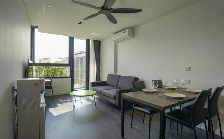 Bright and modern 1 bedroom apartment for rent in Xuan Dieu, Tay Ho
