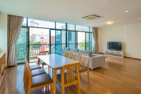 Charming and spacious 3 bedroom apartment for rent in Truc Bach, Hanoi
