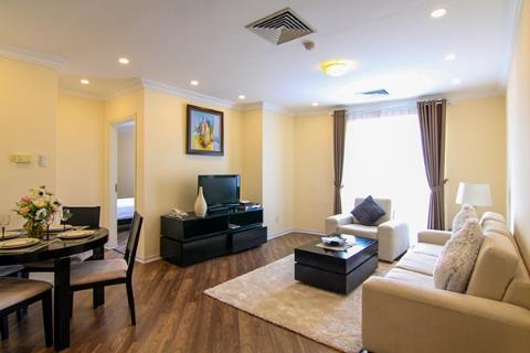 Elegant 2 bedroom apartment with gym and swimming pool for rent in Truc Bach, Ba Dinh