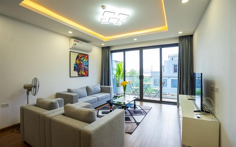 Spacious and modern 3 bedroom apartment with green views for rent on Xuan Dieu street, Tay Ho