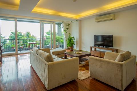 Lake view 3 bedroom apartment for rent on Quang Khanh street, Tay Ho