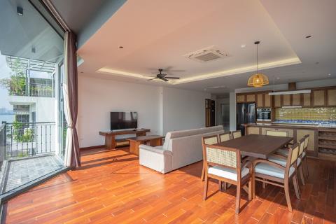Lake view and morden 3 bedroom apartment for rent on Tu Hoa street, Tay Ho