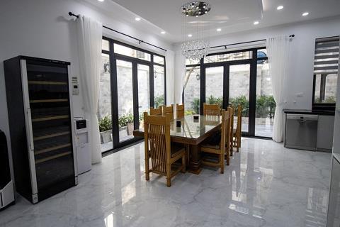 Villa with 4 bedrooms and large garden for rent in Ciputra, Tay Ho