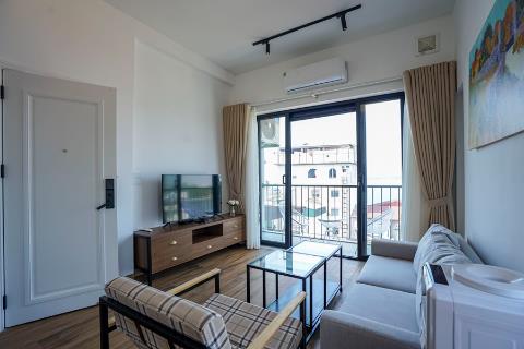 LAKE VIEW apartment with 1 bedroom for rent in Tu Hoa street, Tay Ho.