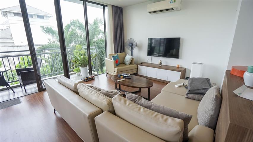 Fully furnished 2 bedroom + 1 working room apartment with a balcony for rent in Tu Hoa, Tay Ho