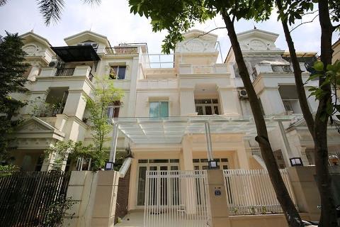 Fantastic Villa with 4 bedrooms for lease in T Block Ciputra