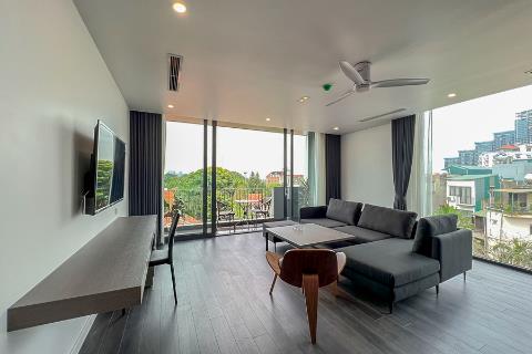 Modern lake view 3 bedroom apartment for rent in Xuan Dieu