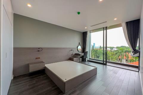 Modern lake view 3 bedroom apartment for rent in Xuan Dieu