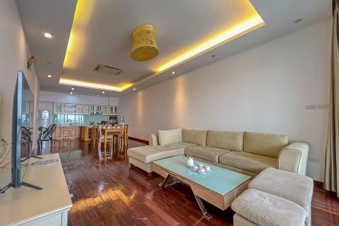 Lake view 4 bedroom apartment with a large balcony for rent on Xuan Dieu street, Tay Ho