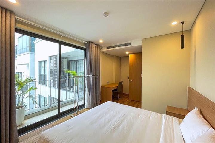 Modern and bright 3 bedroom apartment for rent in Xuan Dieu, Tay Ho