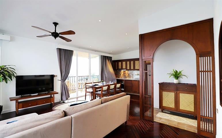 Beautiful 2 bedroom apartment with good quality furniture for rent on Xom Chua street, Tay Ho