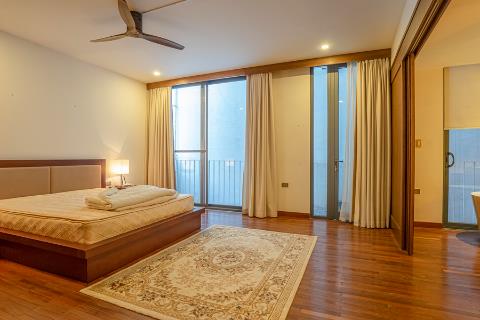 Lake view 3 bedroom apartment with a spacious balcony for rent on Quang Khanh street