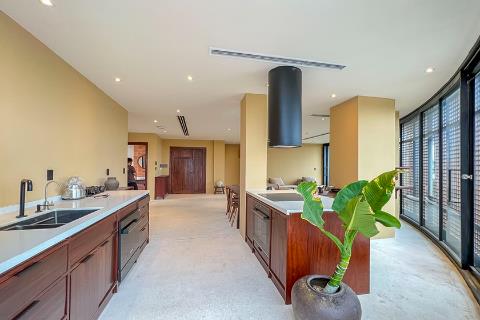 Brand new and modern 3 bedroom apartment for rent in Au Co street