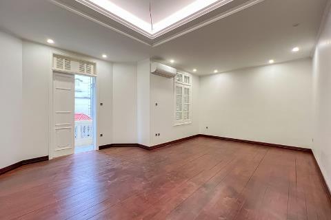 Beautiful house for rent with 4 bedrooms with terrace on Au Co street, Tay Ho