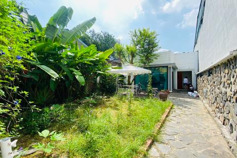 2 bedroom house for rent with garden on Dang Thai Mai street