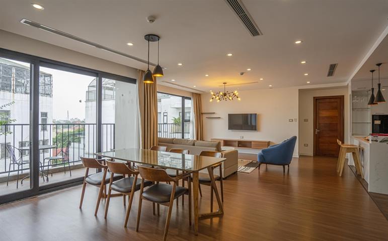 Spacious and luxurious 4 bedroom apartment for rent in Tay Ho