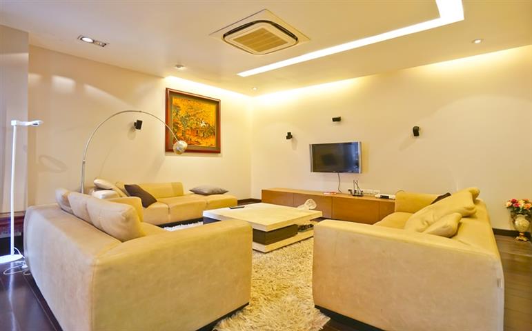 Modern and good quality 4 bedroom for rent in To Ngoc Van, nearby the lake
