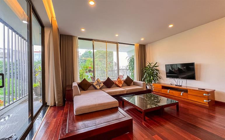 Good quality 3 bedroom apartment with spacious balcony and swimming pool for rent in Tay Ho