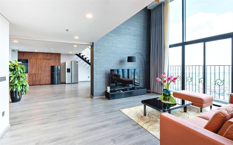 For ren fully furnished 3 bedroom penthouse apartment in the high class Pentstudio West Lake Hanoi building