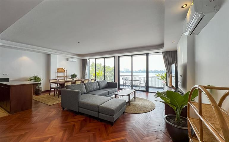 Brand new and modern 3-bedroom apartment, lake view, big balcony for rent on Quang Khanh