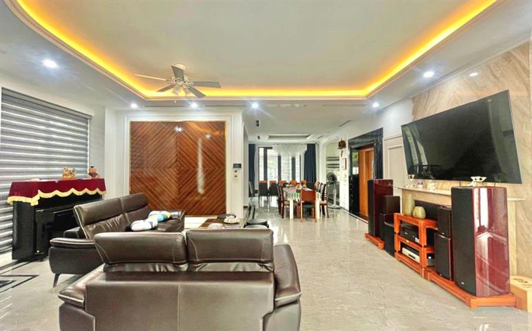 Brand new 5 bedroom villa for rent in a prime location in Ciputra Hanoi