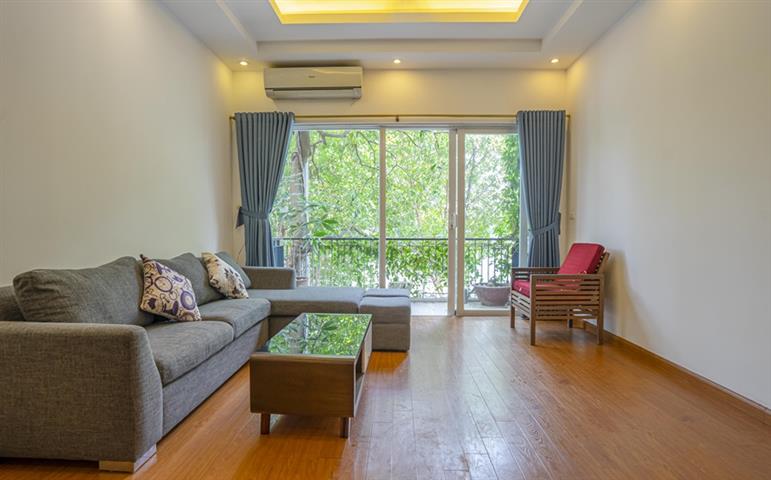 Lake view 4 bedroom house with spacious balconies for rent on Tu Hoa street, Tay Ho