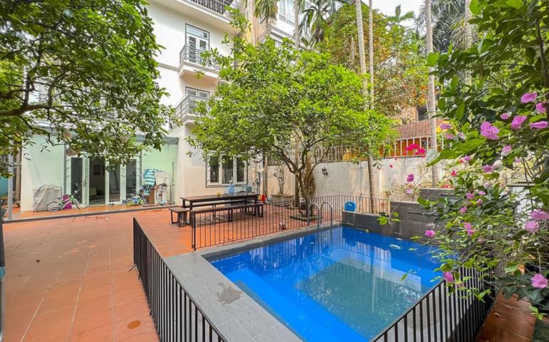 Swimming pool villa of 5 bedrooms with garden for rent on Dang Thai Mai street, Tay Ho