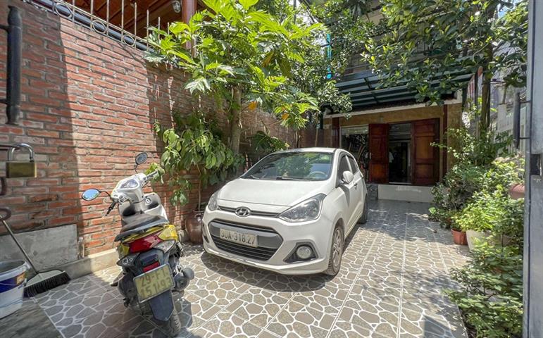 Charming house with 4 bedrooms in Dang Thai Mai for rent, green view