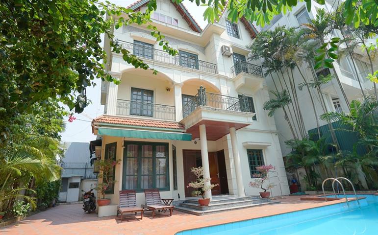 Good quality 6 bedroom villa with swimming pool and large balcony for rent in Tay Ho, Hanoi