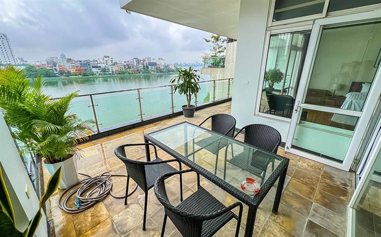 Spacious 3-bedroom apartment, lake view, large balcony on Quang An street, Tay Ho