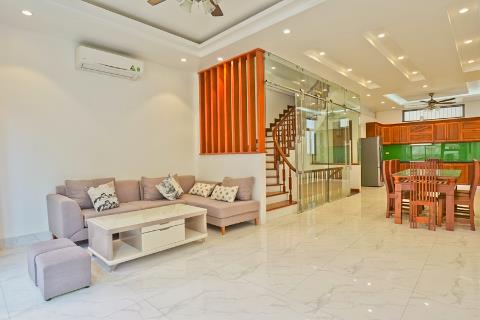 Nice and bright house with 4 bedrooms, 4 private bathrooms for rent in Tay Ho