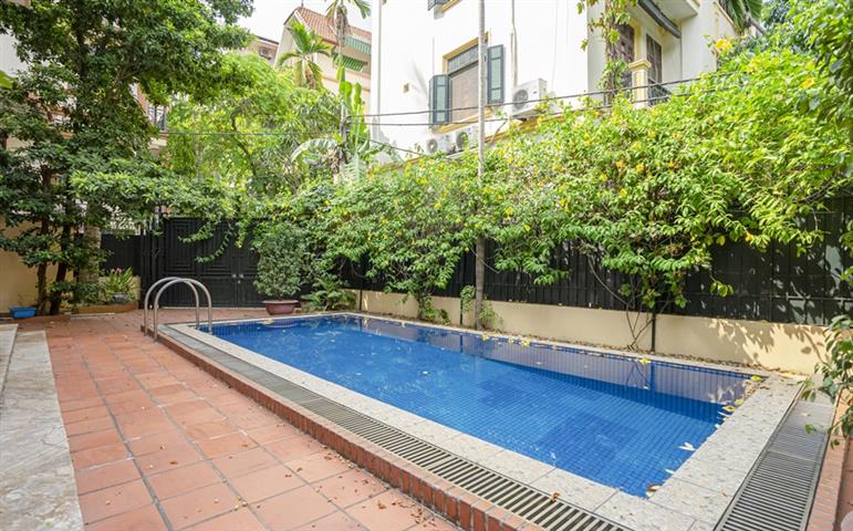 Spacious 5 bedroom villa with swimming pool and garden for rent in Dang Thai Mai, Tay Ho