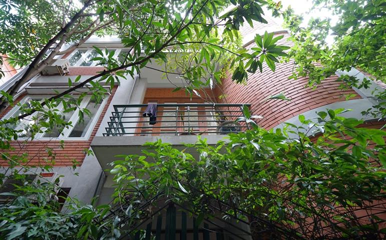 Cozy house with 3 bedrooms for rent in Tay Ho, Hanoi, neaby the lake