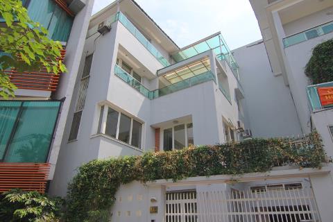 Tay Ho 4 bedroom house for rent with balcony, terrace, car access