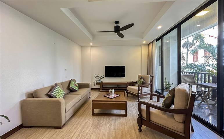 Spacious & bright 2-Bedroom, 2-Bathroom and one workroom Apartment for rent at Xuan Dieu