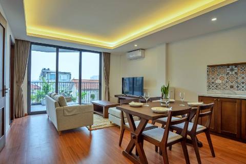 Modern apartment with 2 bedrooms and large balcony for rent in Quang Khanh