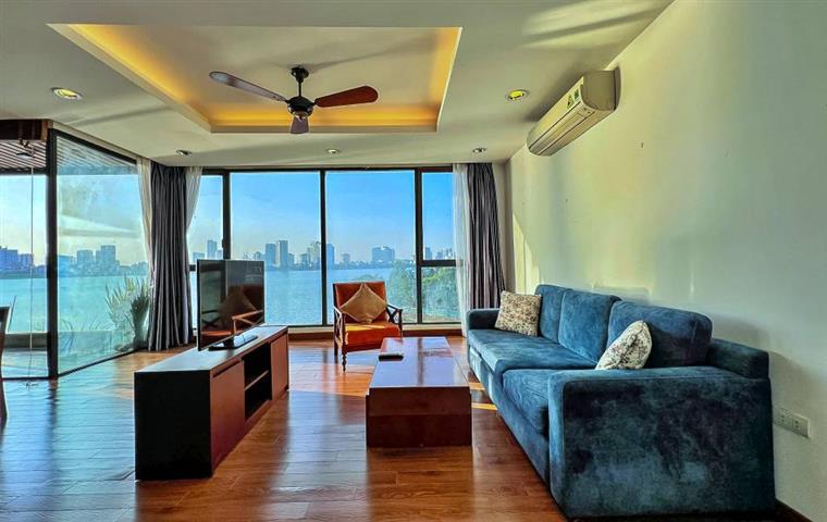 LAKE VIEW, modern apartment with 2 bedrooms and large balcony for rent in Quang Khanh