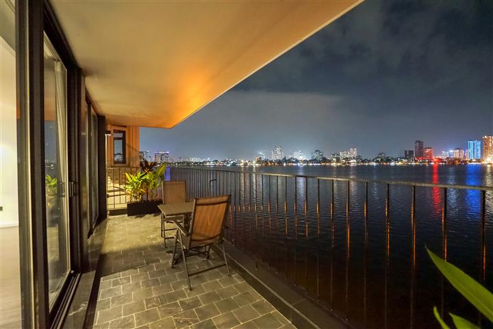 Lake view and luxurious 3 bedroom apartment 401 - 21 Quang Khanh, Tay Ho for rent