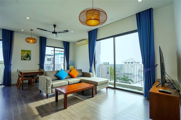 Beautiful and bright 2 bedroom apartment for rent in Tu Hoa, Tay Ho